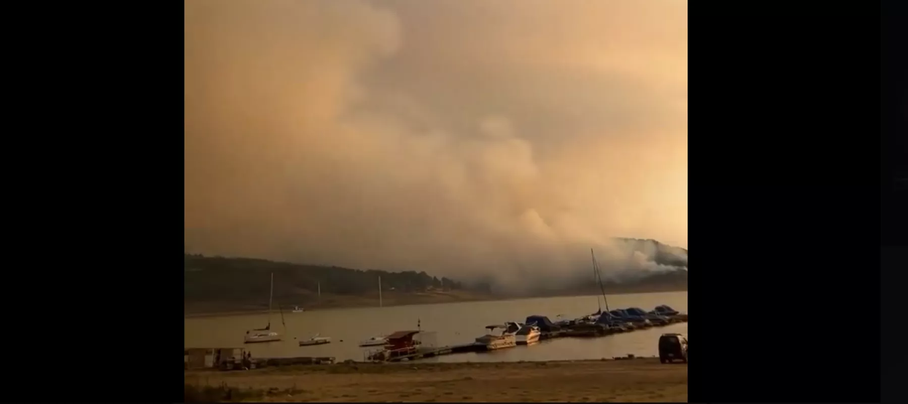 Controlan incendio en Valle de Bravo, cerca de la cascada Velo de Novia