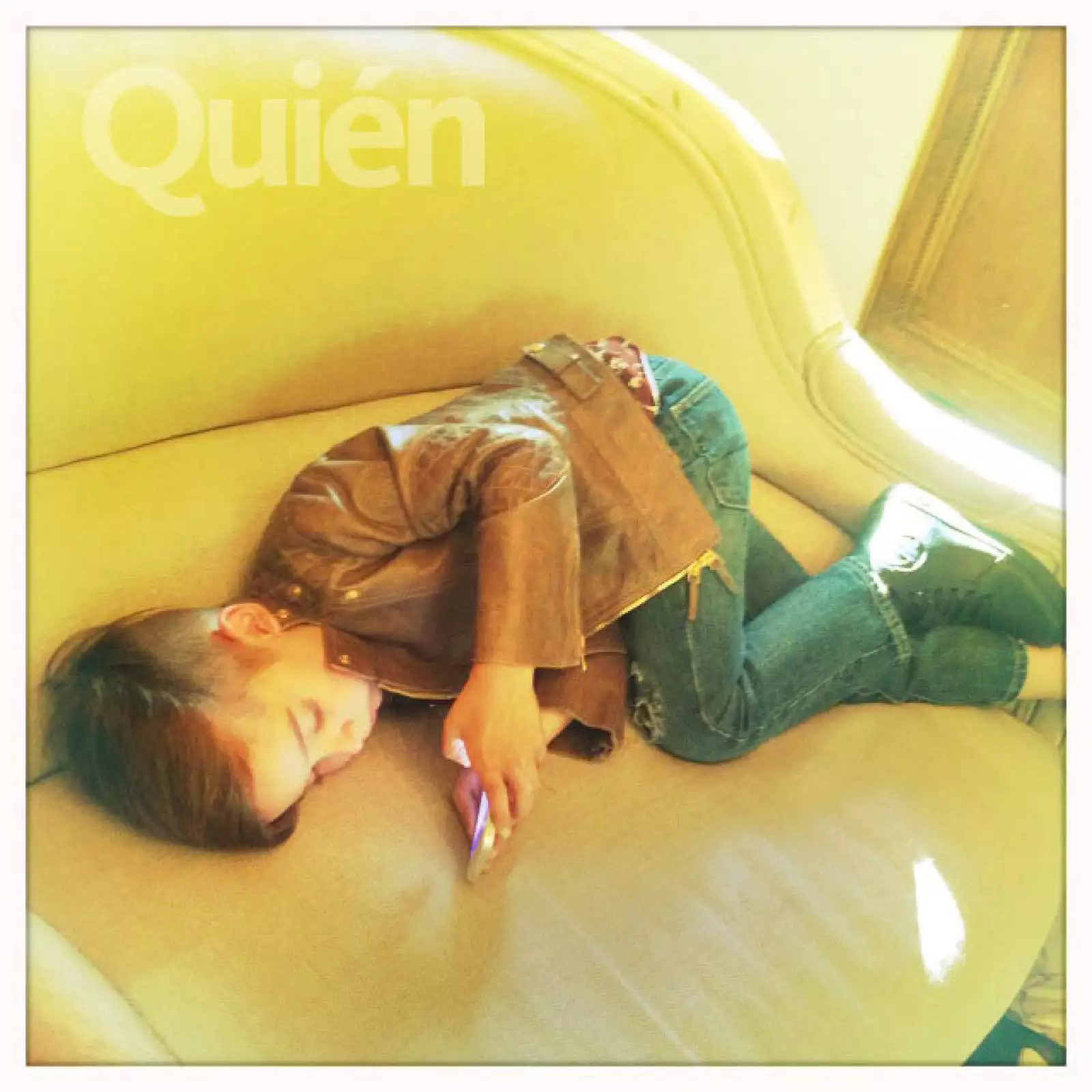 Había momentos en los que Mateo sólo quería jugar con el celular.