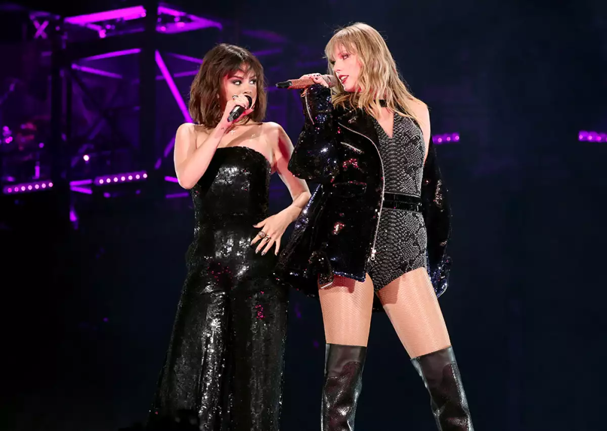 Selena y Taylor en concierto.