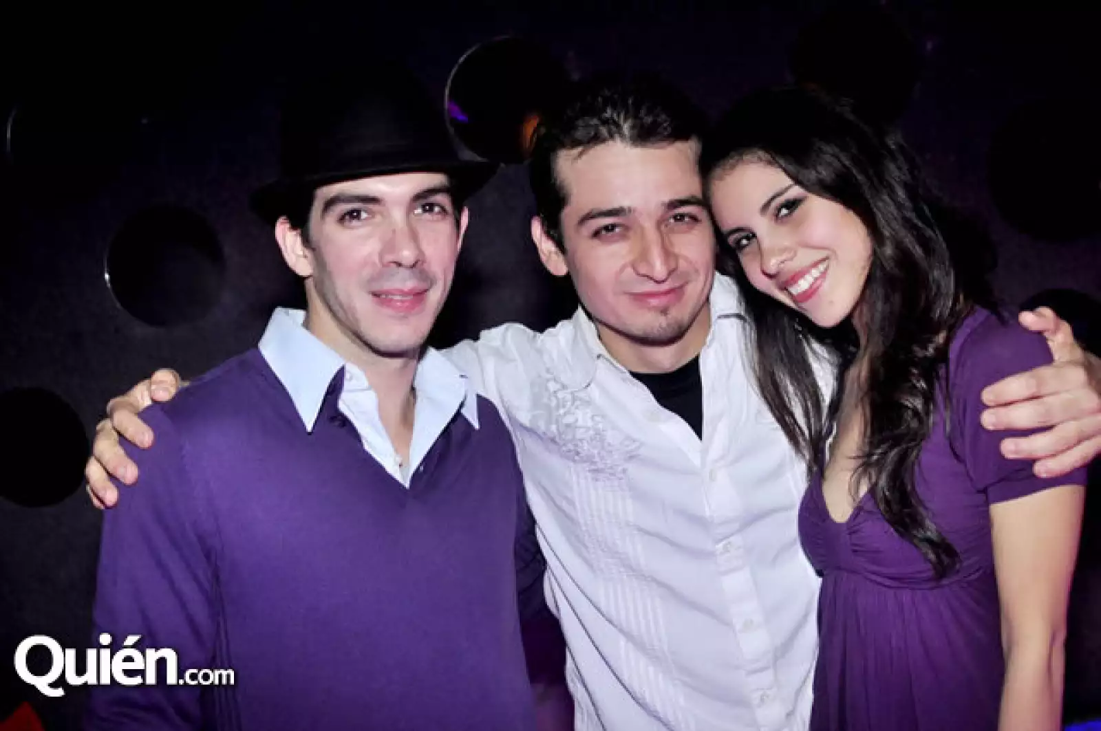 Adrián Barrero,Iván Rodríguez y Valeria Gaona