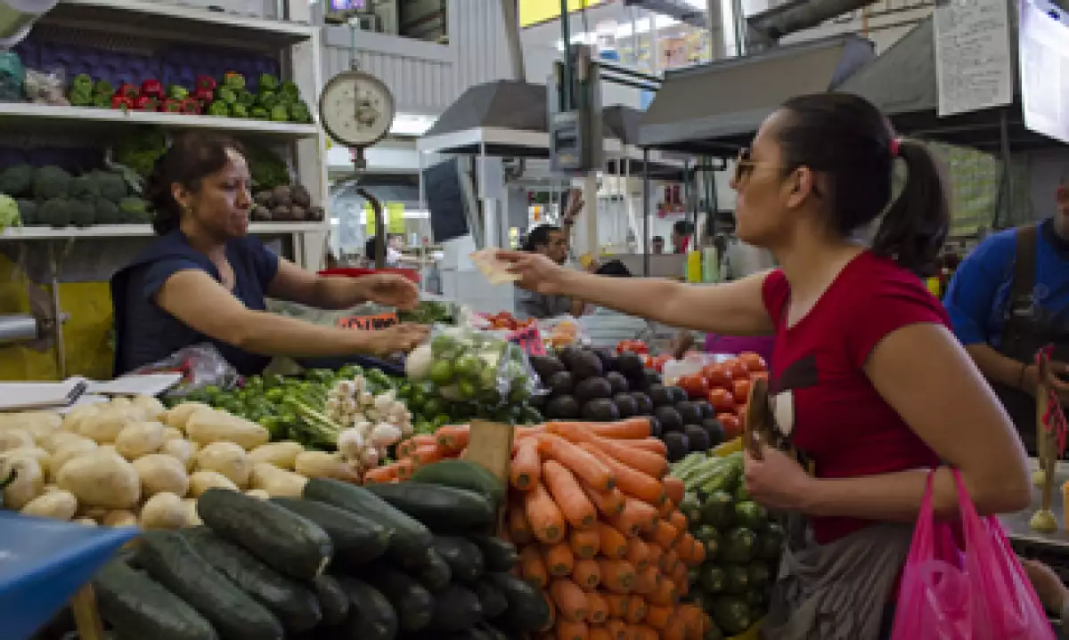 La inflación en la primera quincena de septiembre registró un alza de 4.21% anual. (Foto: Cuartoscuro)