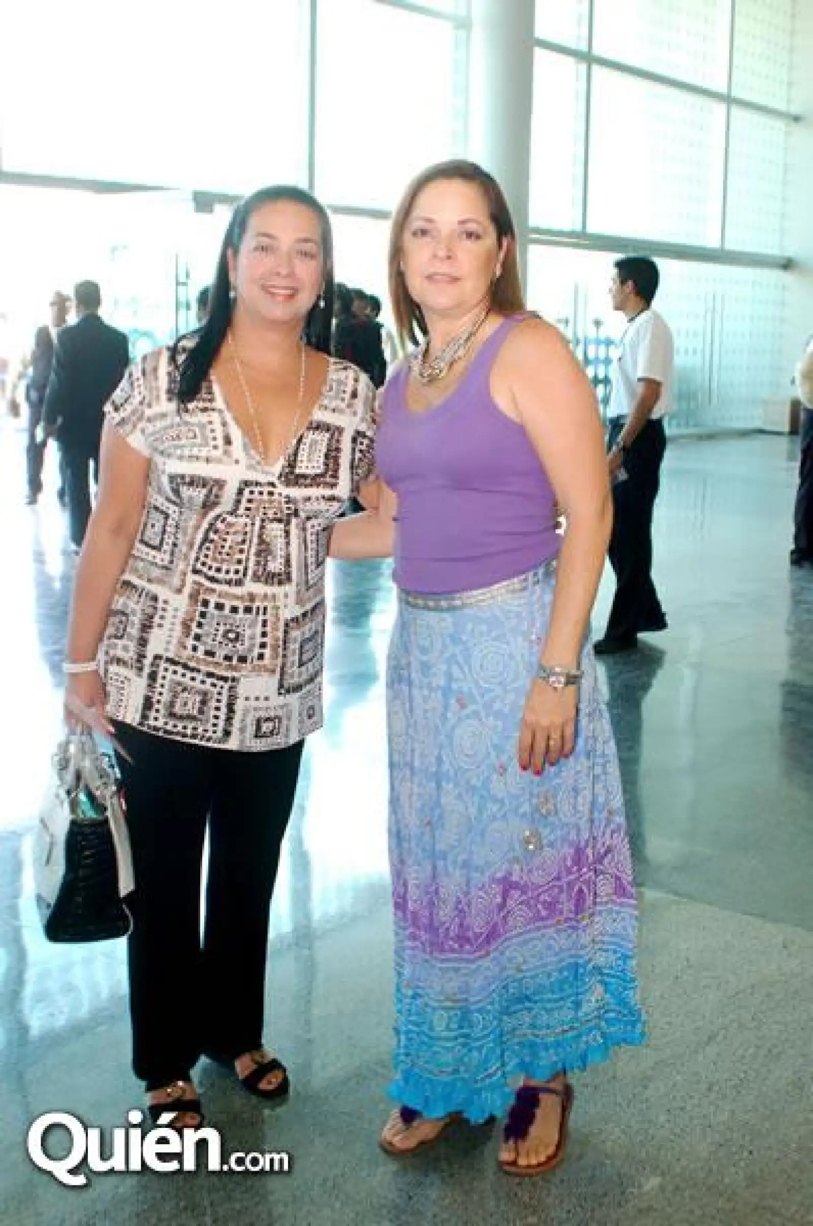 Mireya Montemayor de Pérez Salinas y Claudia Gonzalez