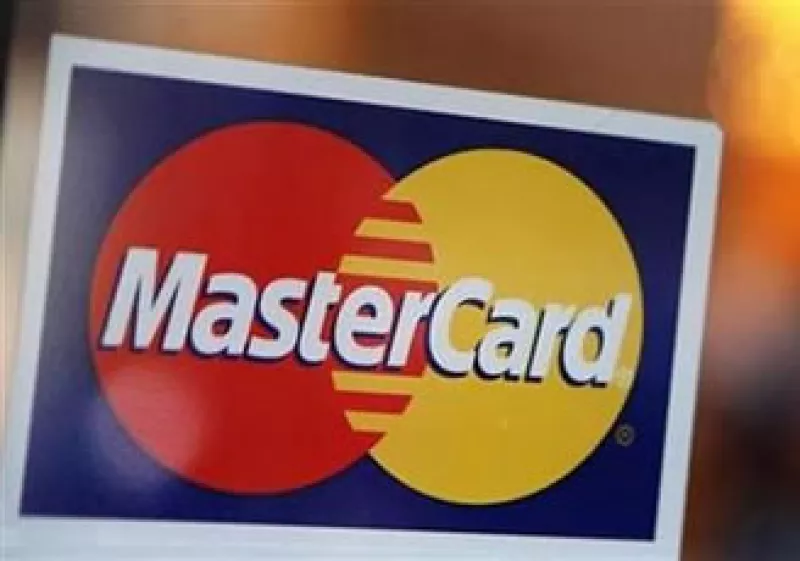 Los ingresos trimestrales de MasterCard aumentaron 14.8% a 1,500 millones de dólares. (Foto: Reuters)