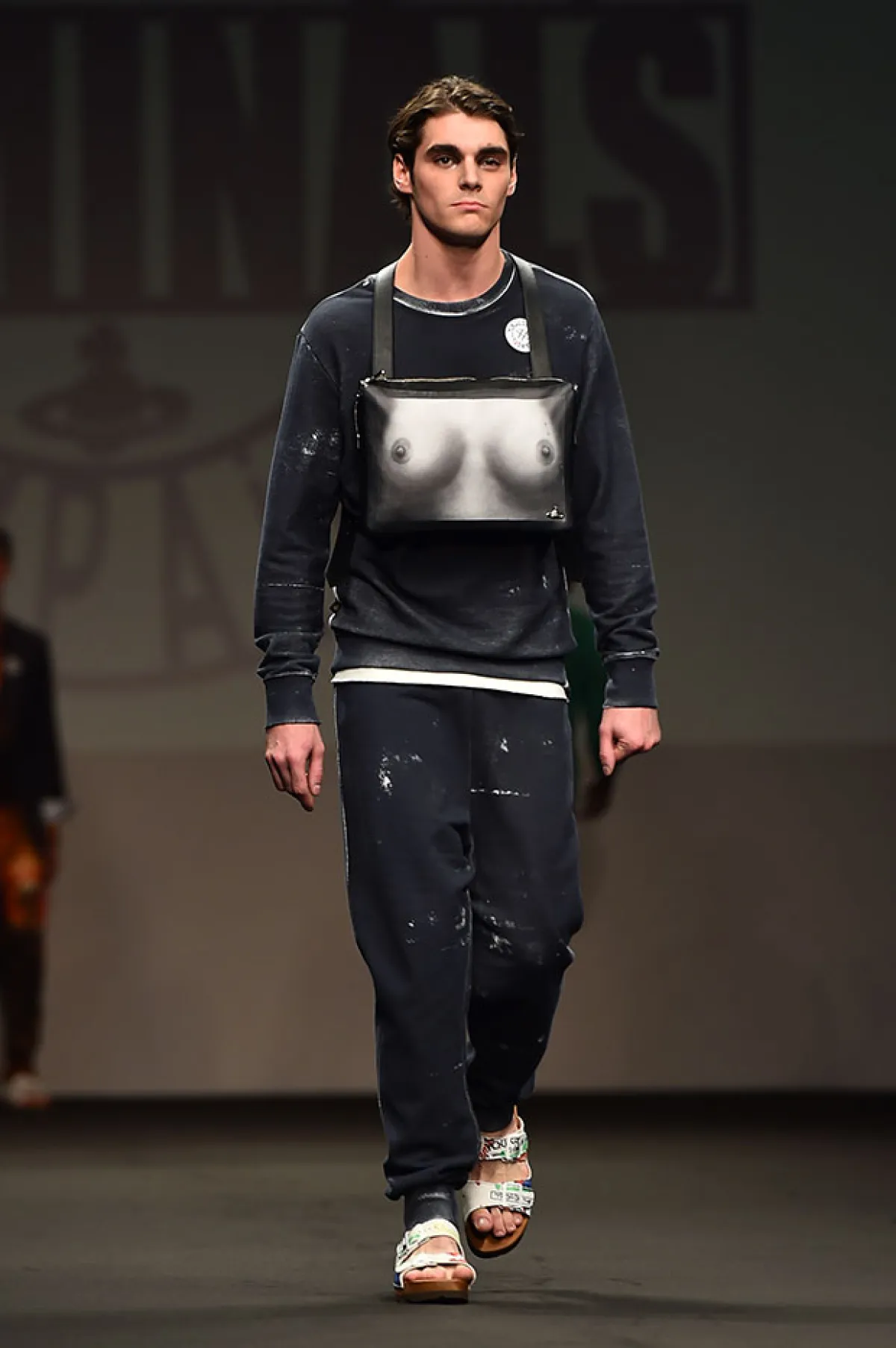 El ahora modelo hizo su debut en el desfile de Vivienne Westwood.