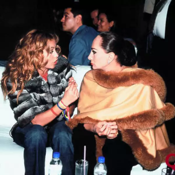 Paulina Rubio, Susana Dosamantes