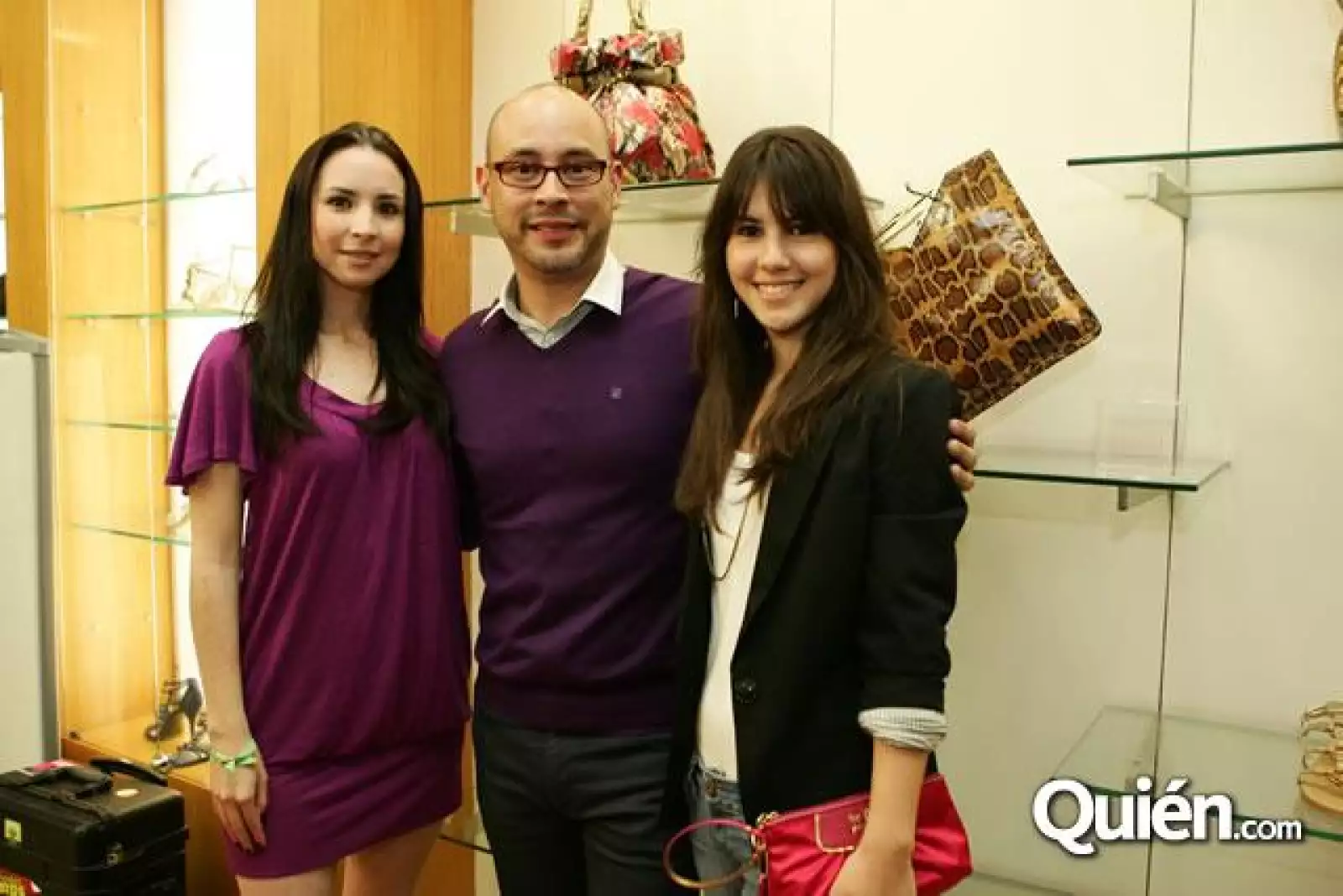 Stuart Weitzman Sociales