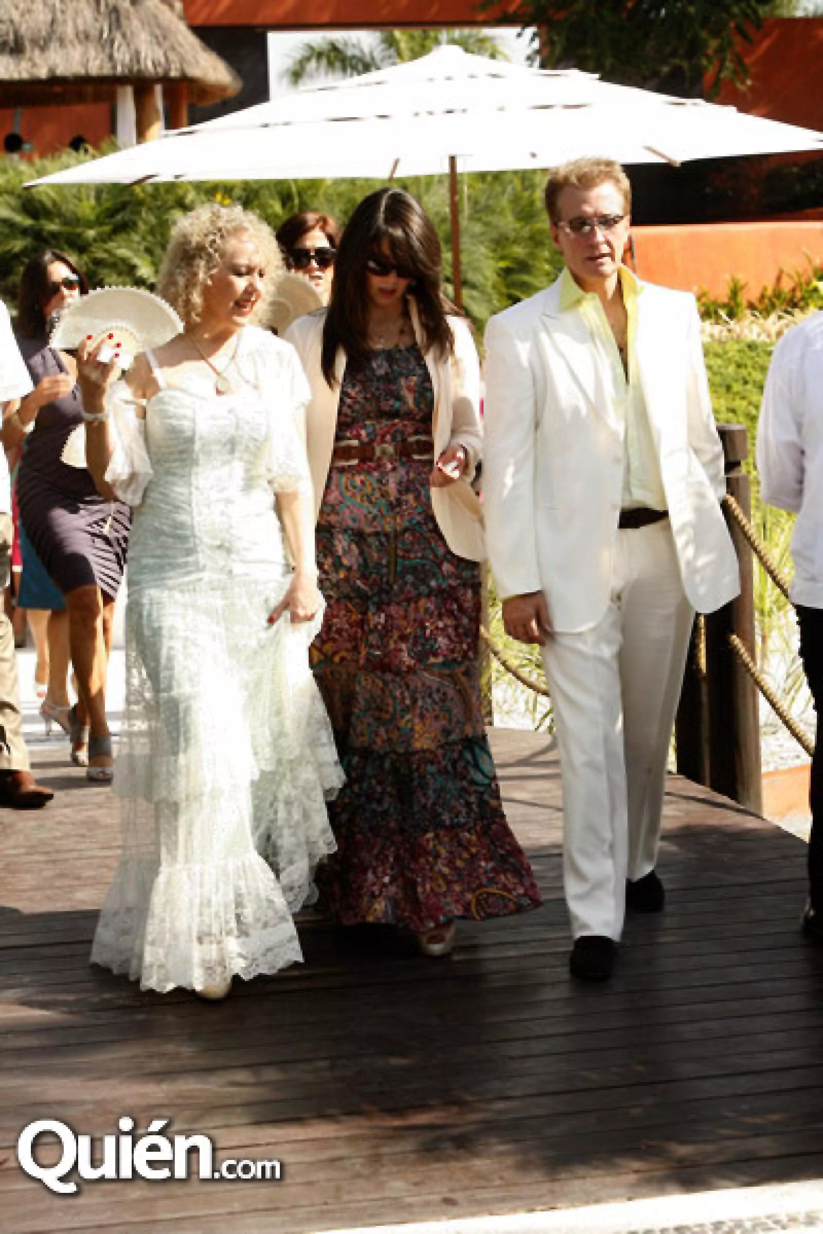 Mercedes Alemán,Giovanna Acha,Emanuel