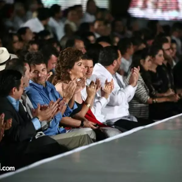 Peter Foyo,Ivonne Ortega