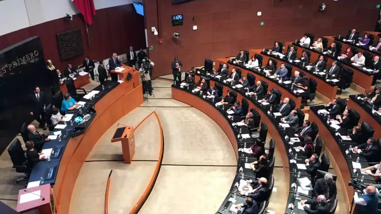 El Senado en sesión constitutiva 