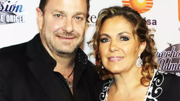 Mario Moreno Ivanova,  Tita Marbez