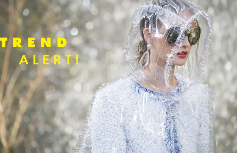 IMPERMEABLE-TRANSPARENTE-CHANEL