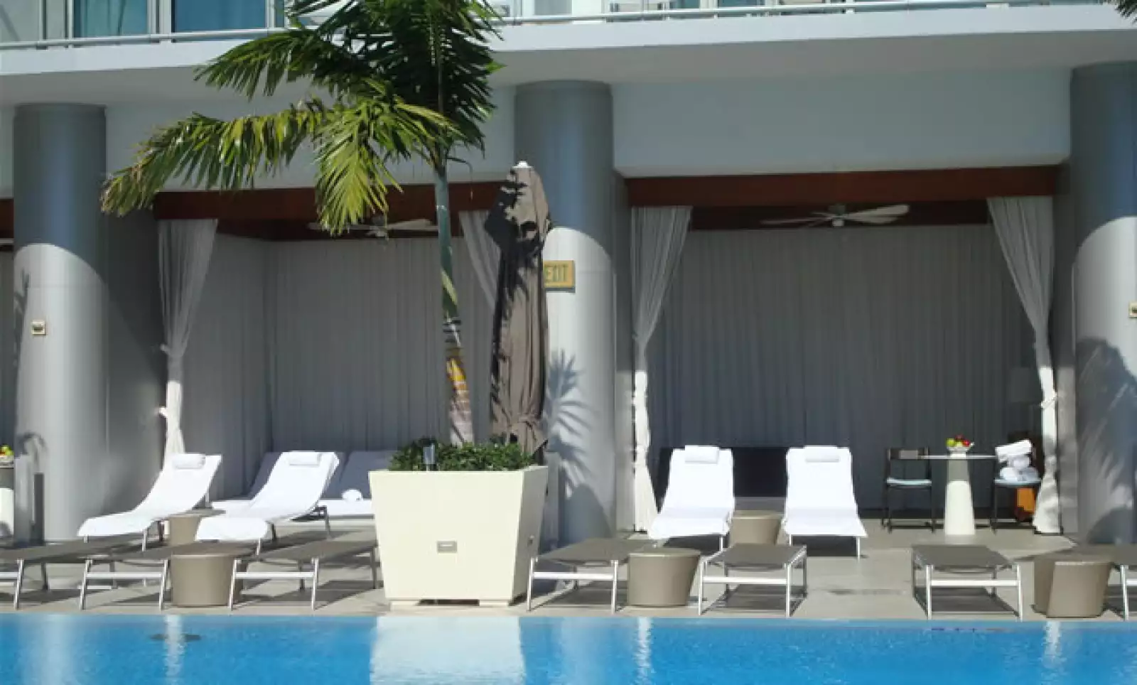 Las cabañas Premium, con vista a la alberca, tienen televisión de plasma y su renta diaria es de $200 dólares.