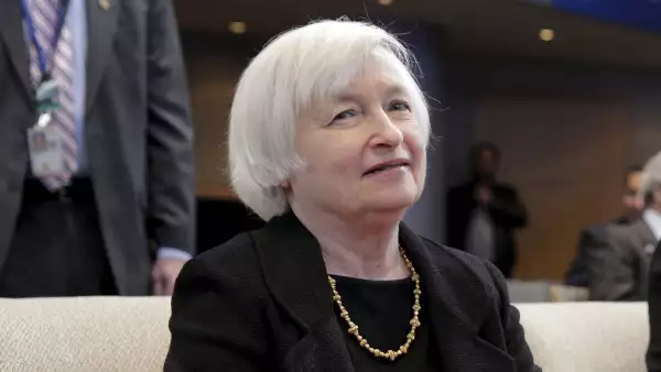 Donald Trumpo reconoció el trabajo de Janet Yellen al frente de la Fed pero si gana la presidencia de EU haría cambios en la presidencia del Banco Central.