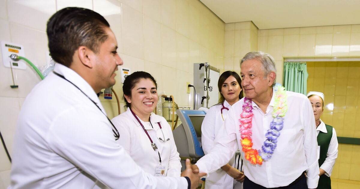 En esto consiste el plan de AMLO para garantizar el acceso a la salud