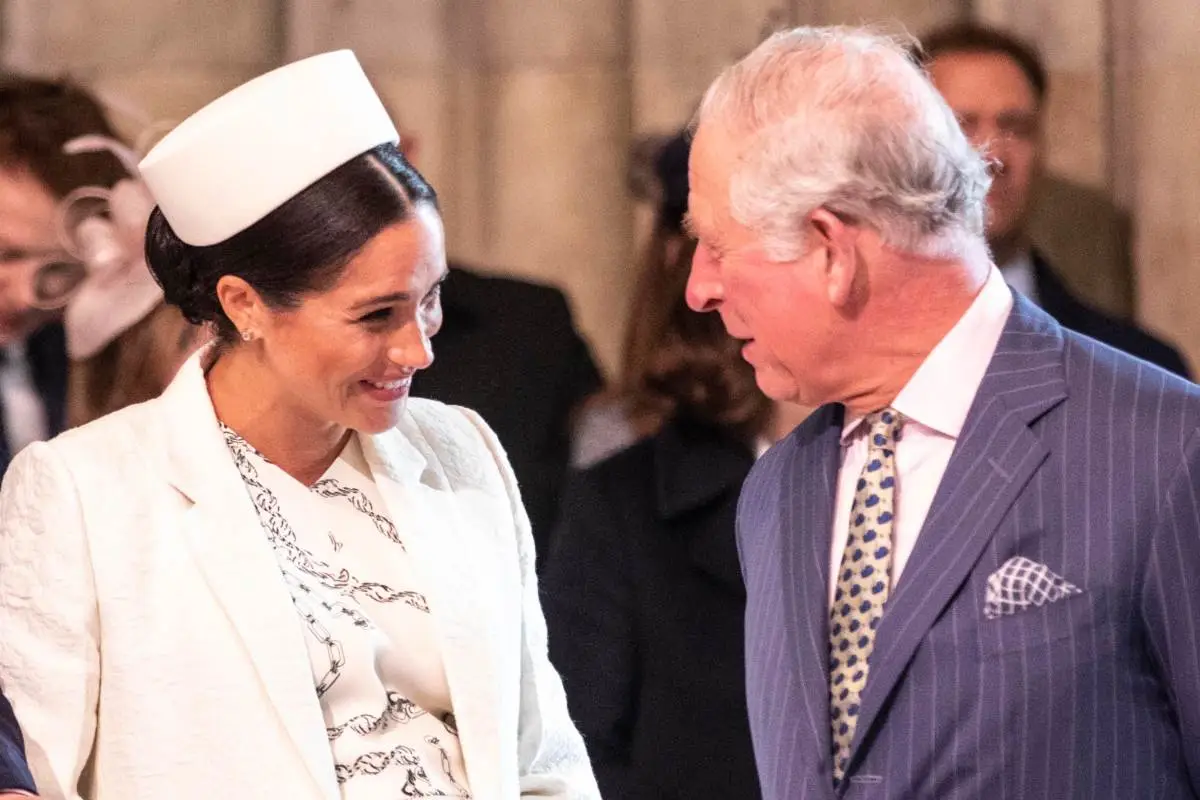 meghan-markle-carlos.jpg