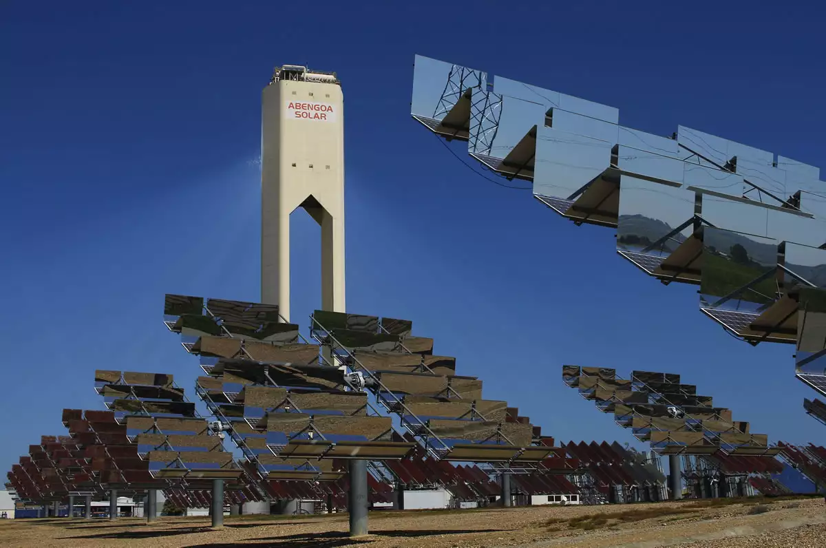 Abengoa tiene hasta el 28 de marzo para pactar una reestructuración de su abultada deuda con sus acreedores. (Foto: Reuters)