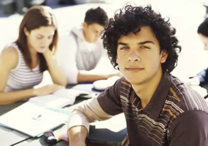 La amistad se pone a prueba al iniciar un negocio entre familiares y amigos. (Foto: Jupiter Images)