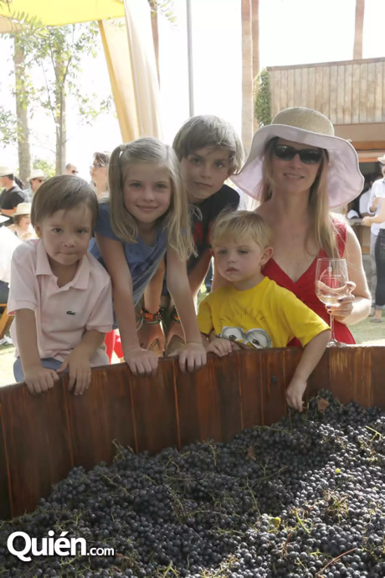 Emiliano Junca,Pamela Fux,Eduardo Fux,Gerardo Fux,Xanic Hagsater