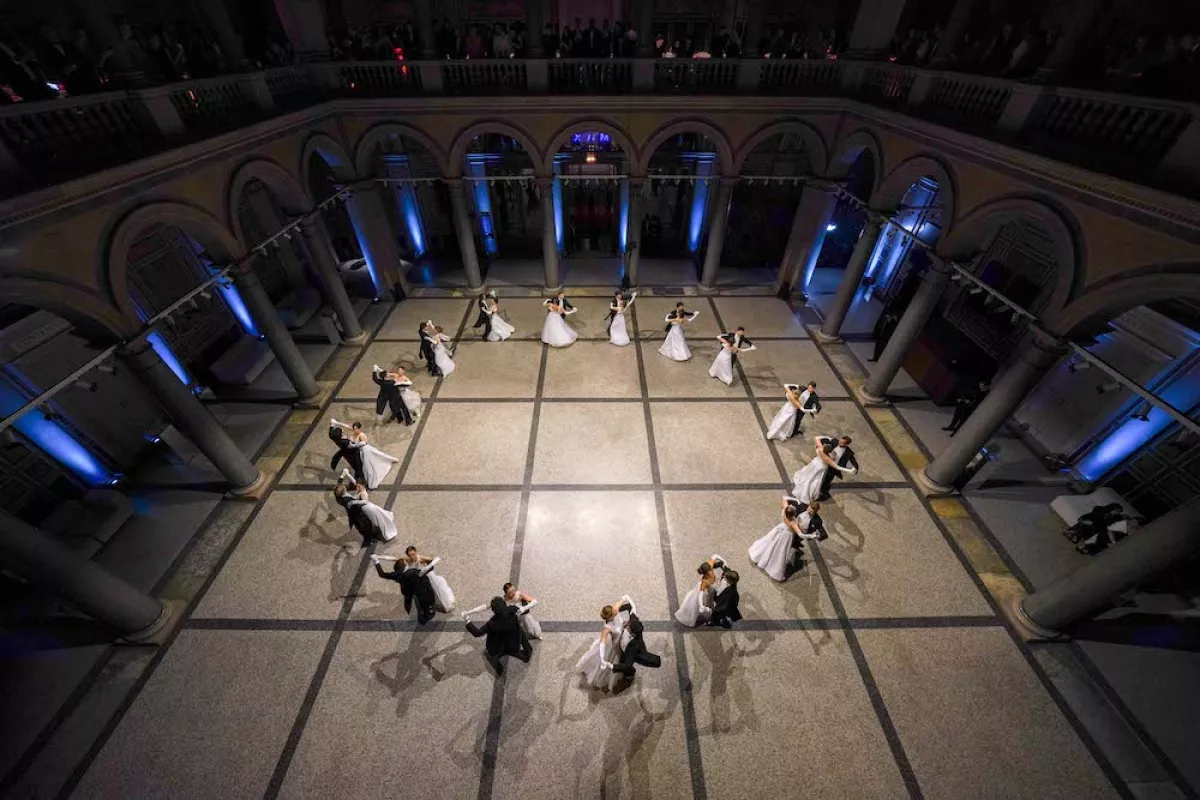 baile-arthur-cadre-cartier-viena.jpg