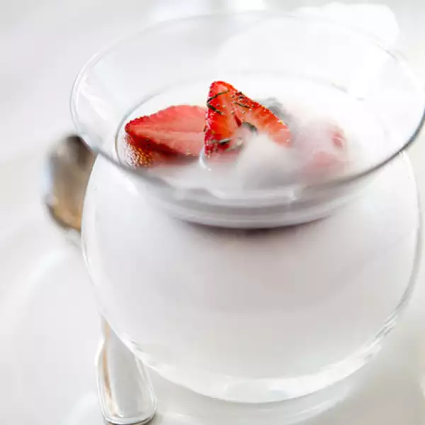 Nage de Frutos rojos perfumado a la pimienta y citronella