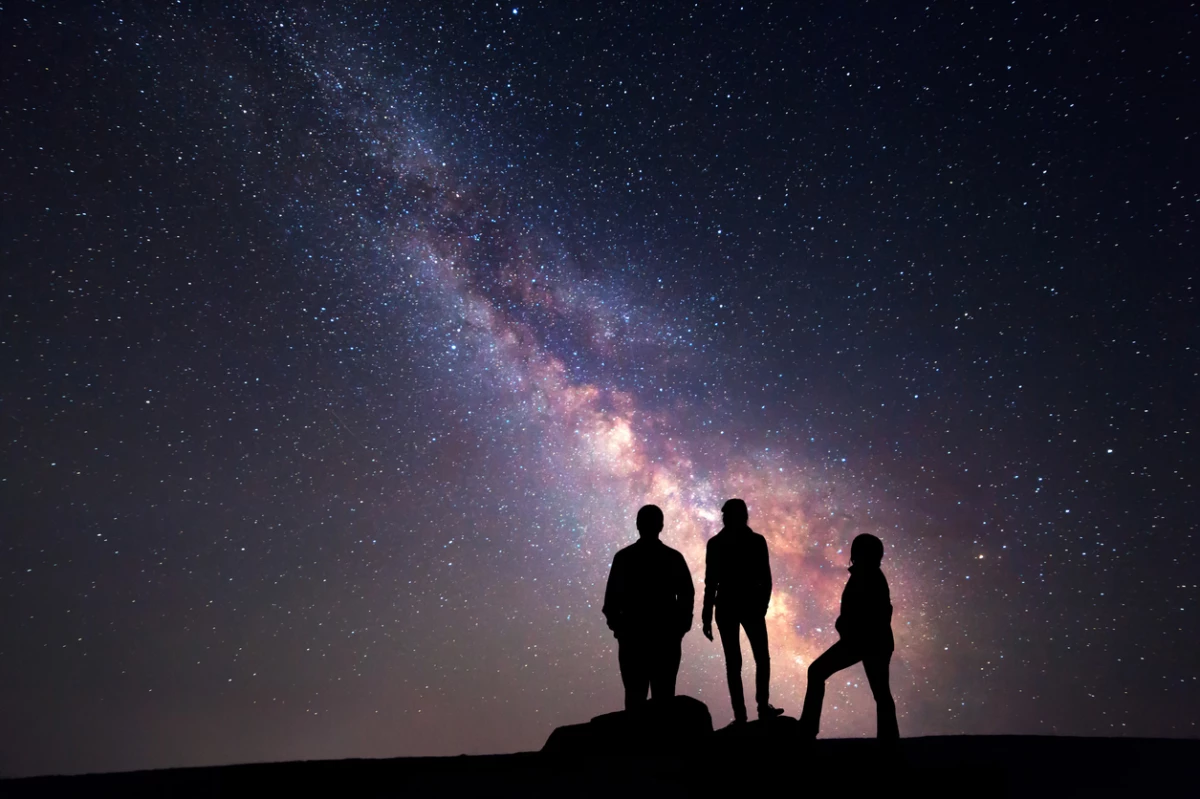 jovenes espacio