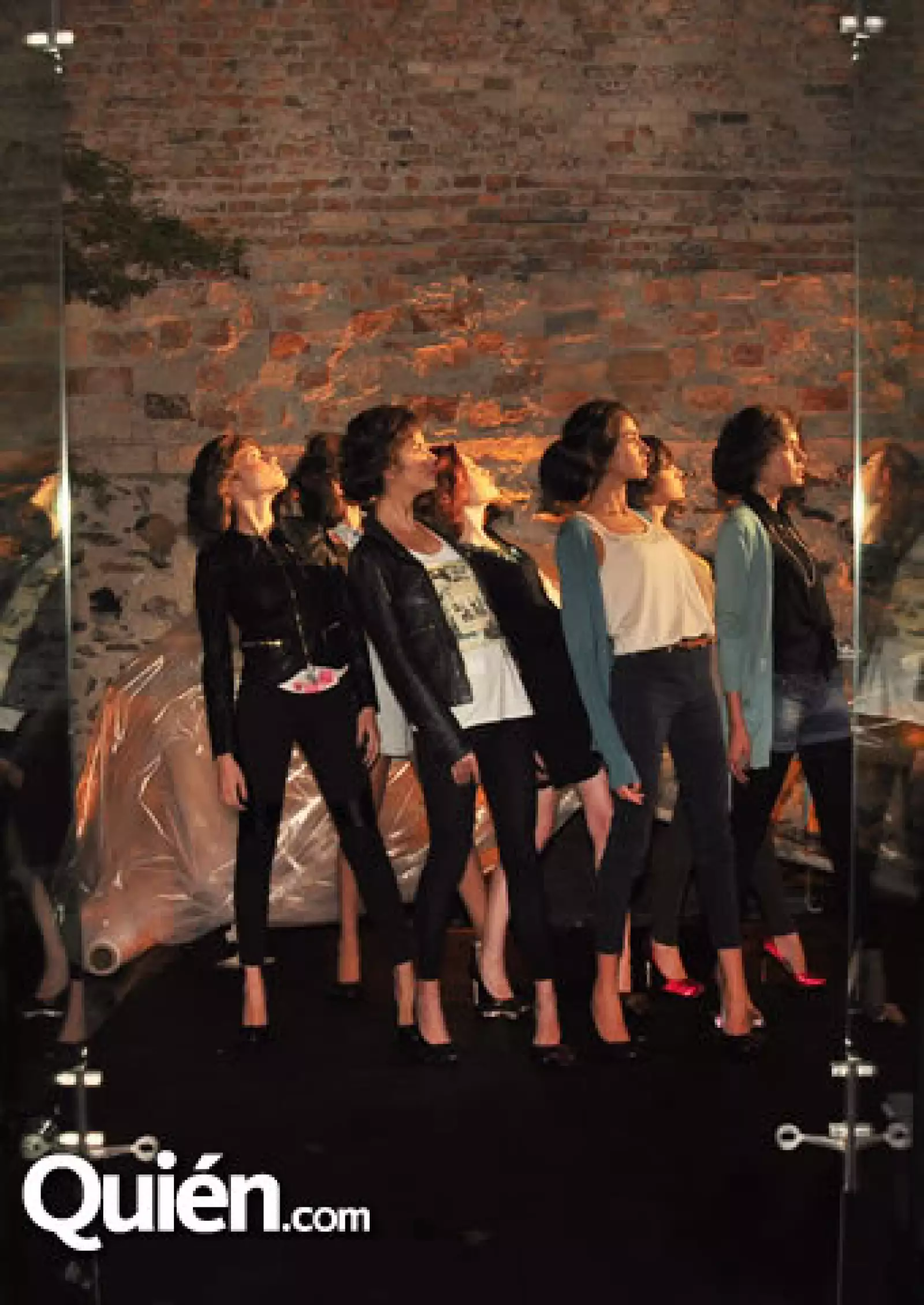 Pasarela Julia y Renata