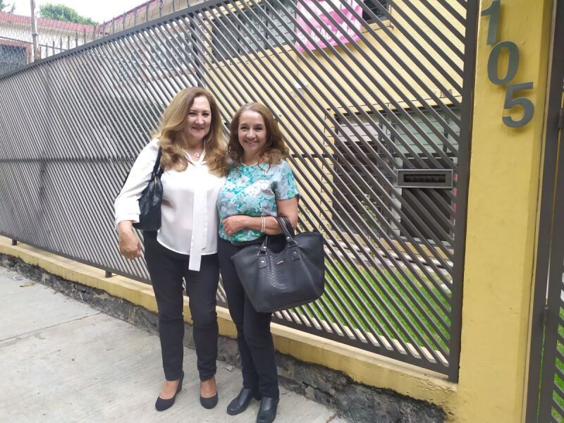 Pilar Ceballos y Connie García de Gómez