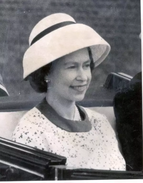 Reina Isabel II