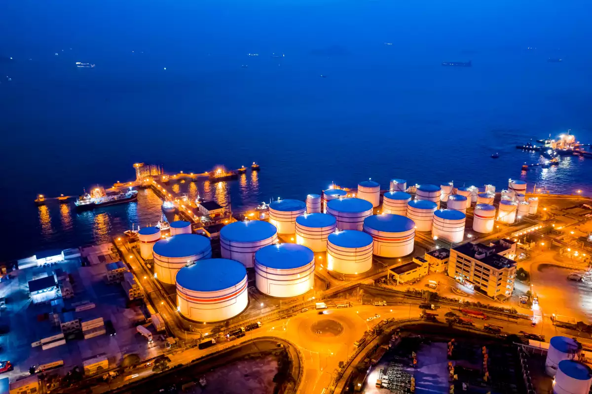 Las permisos para importaciones de combustible se han reducido de manera importante desde el inicio del actual sexenio.
