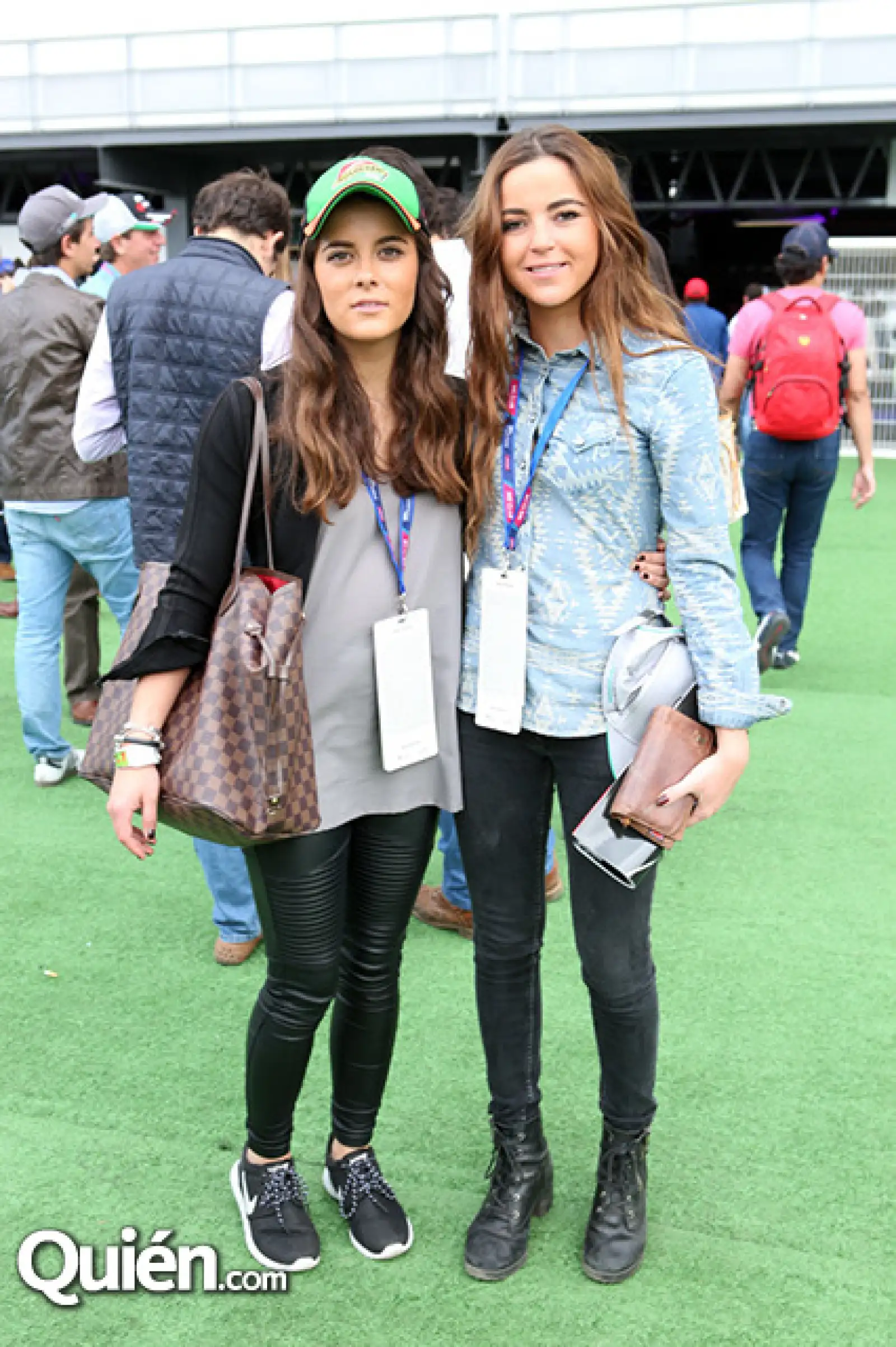 Andrea Mendiolea,Pilar Serrano