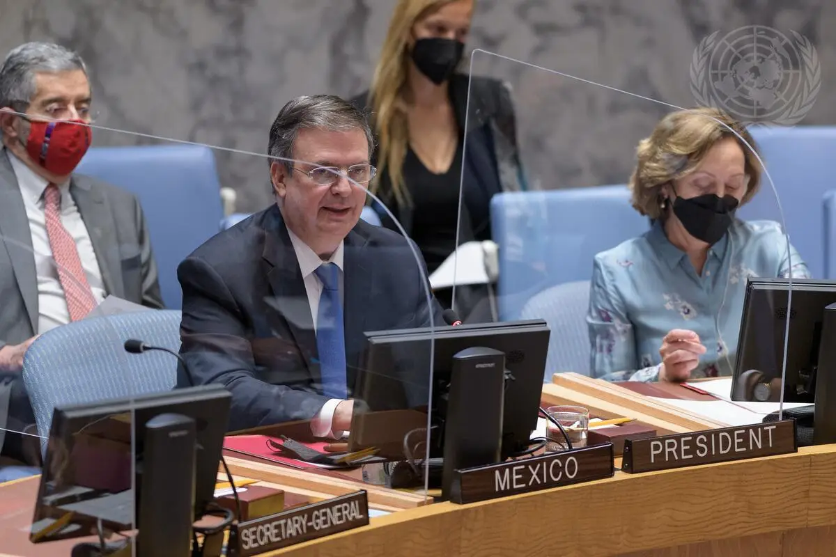 El canciller de México, Marcelo Ebrad, habla en el seno del Consejo de Seguridad de la ONU.