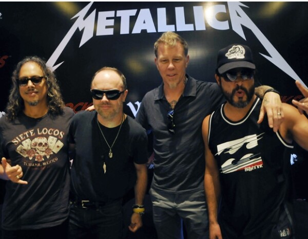 Cliff Burton falleció cuando el autobús de Metallica se volcó en Europa.