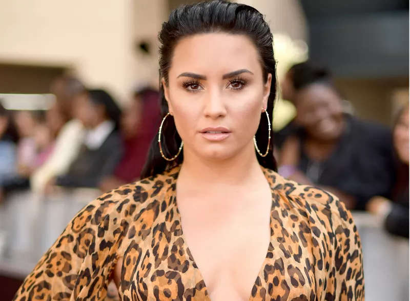 Demi Lovato abandona temporalmente clínica de rehabilitación