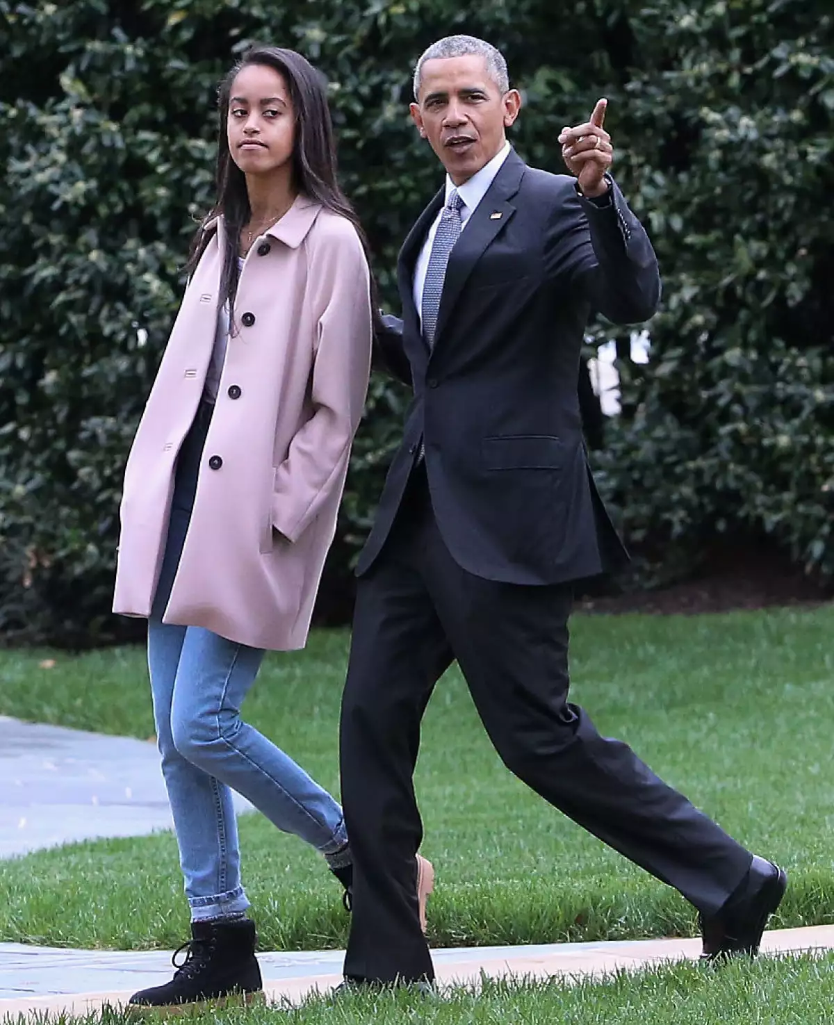 Malia Obama y Barack Obama