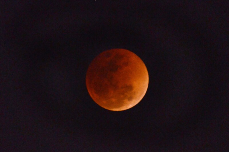 Eclipse lunar