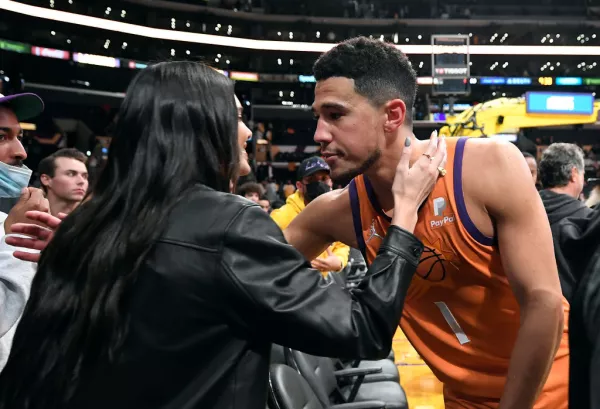 Phoenix Suns v Los Angeles Lakers