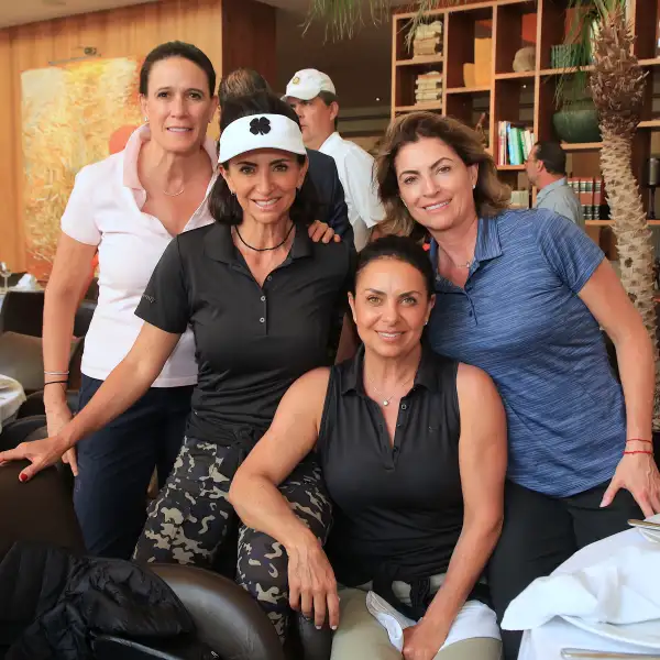 Jessica Peyrelongue , Renatta y Alexis Chain y Paulina Fajer 