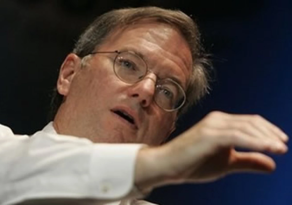 Eric Schmidt cree que Google puede resistir cualquier contraataque de Microsoft. (Foto: AP)