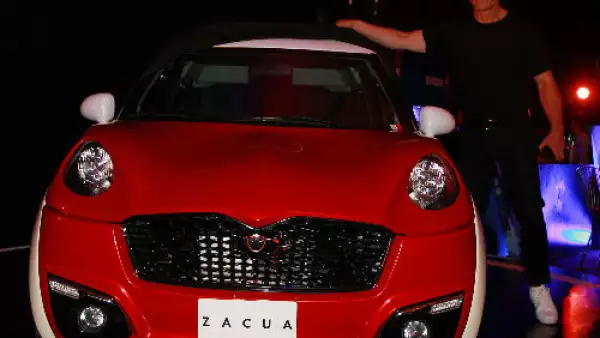 auto el�ctrico Zacua