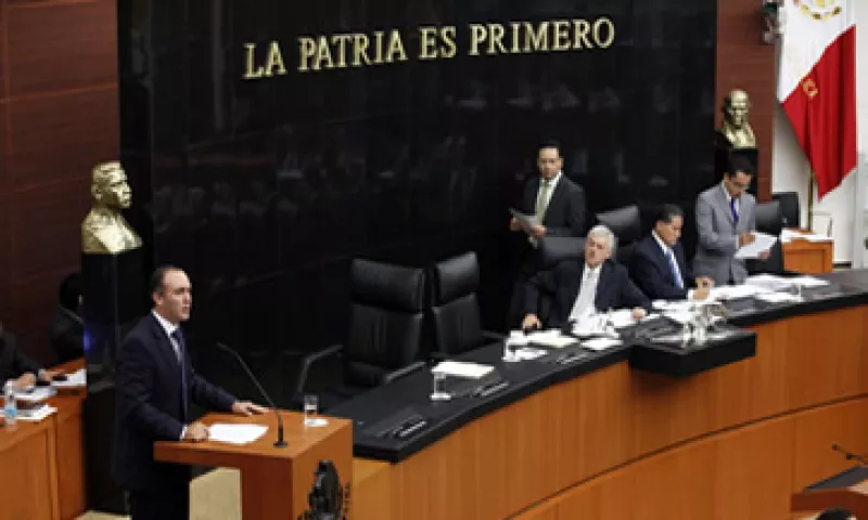 Los senadores también aprobaron la creación de una regulación única para los comprobantes fiscales simplificados. (Foto: Notimex)
