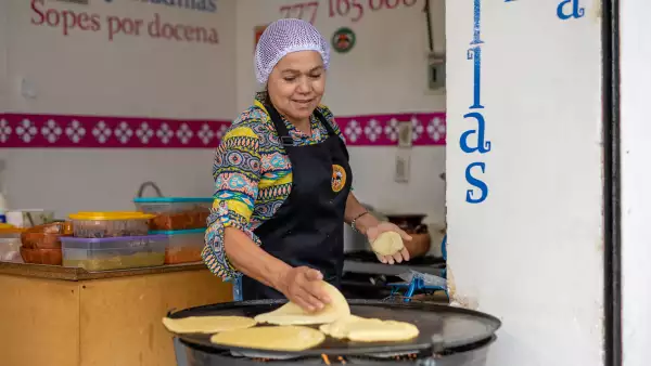 En negocio de comida.
