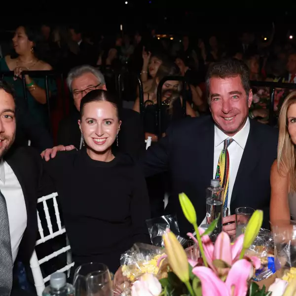 Matthew y Olivia Davidov con Lance Ordin y Doris Litchi