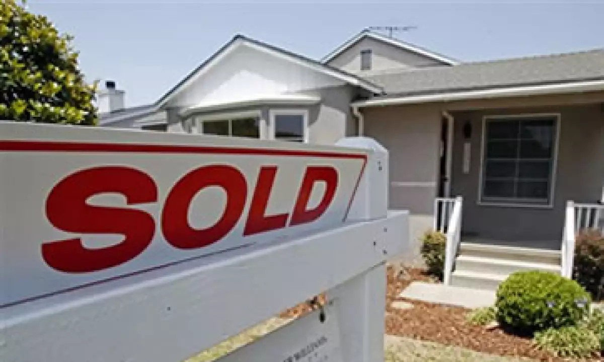 Analistas esperaban que las ventas de casas bajaran a 310,000 unidades. (Foto: AP)