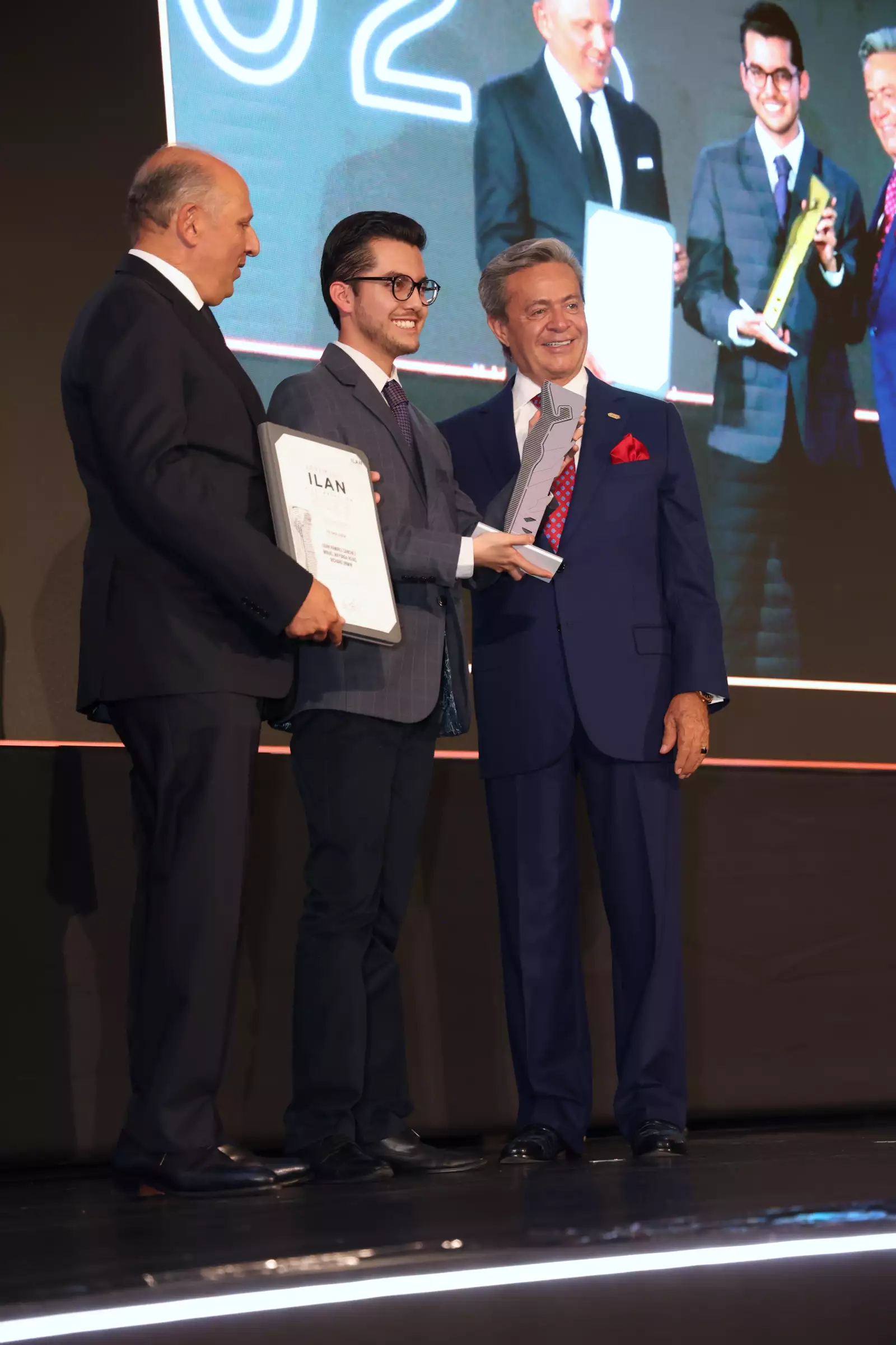 Adan Ramírez Sánchez y Carlos Peralta 