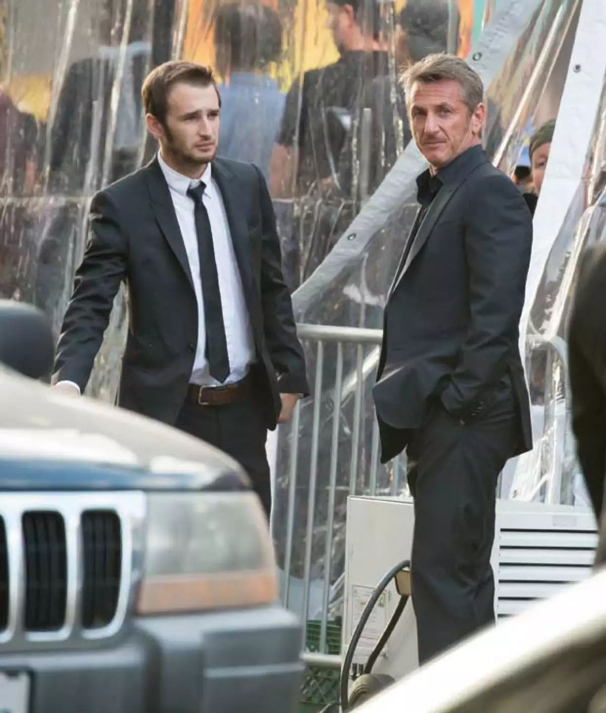 Hopper acompaña a su madre, Robin, ocasionalmente a los eventos de gala.