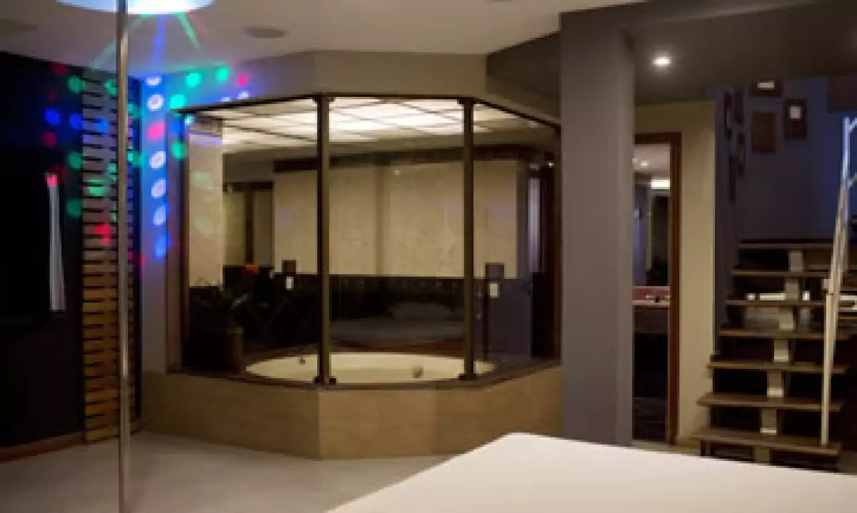 Transformar las habitaciones de los moteles cuesta entre 15,000 y 25,000 dólares por unidad. (Foto: AP)