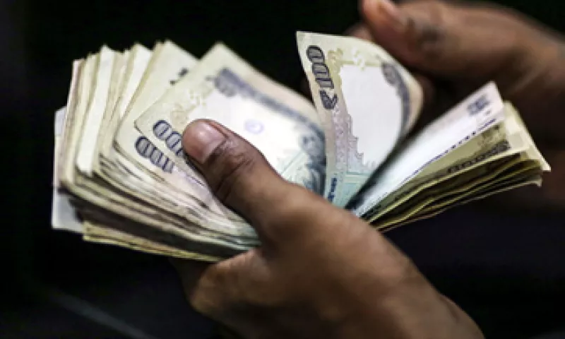 Las divisas de países como India y Brasil se han visto afectadas por la posibilidad de que la Fed disminuya su estímulo monetario. (Foto: Getty Images)