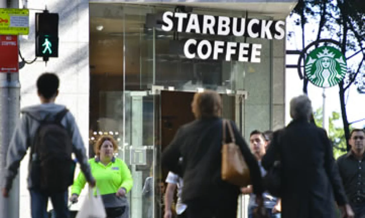 Además de abrir tiendas en Colombia, Starbucks invertirá en campos cafeteros colombianos. (Foto: AFP)