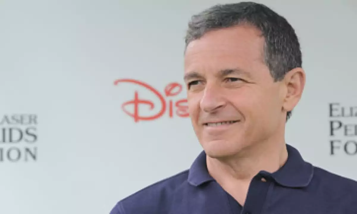 Walt Disney dijo que Bob Iger (foto) se merecía el aumento por el crecimiento de la empresa ante el ambiente económico adverso. (Foto: AP)