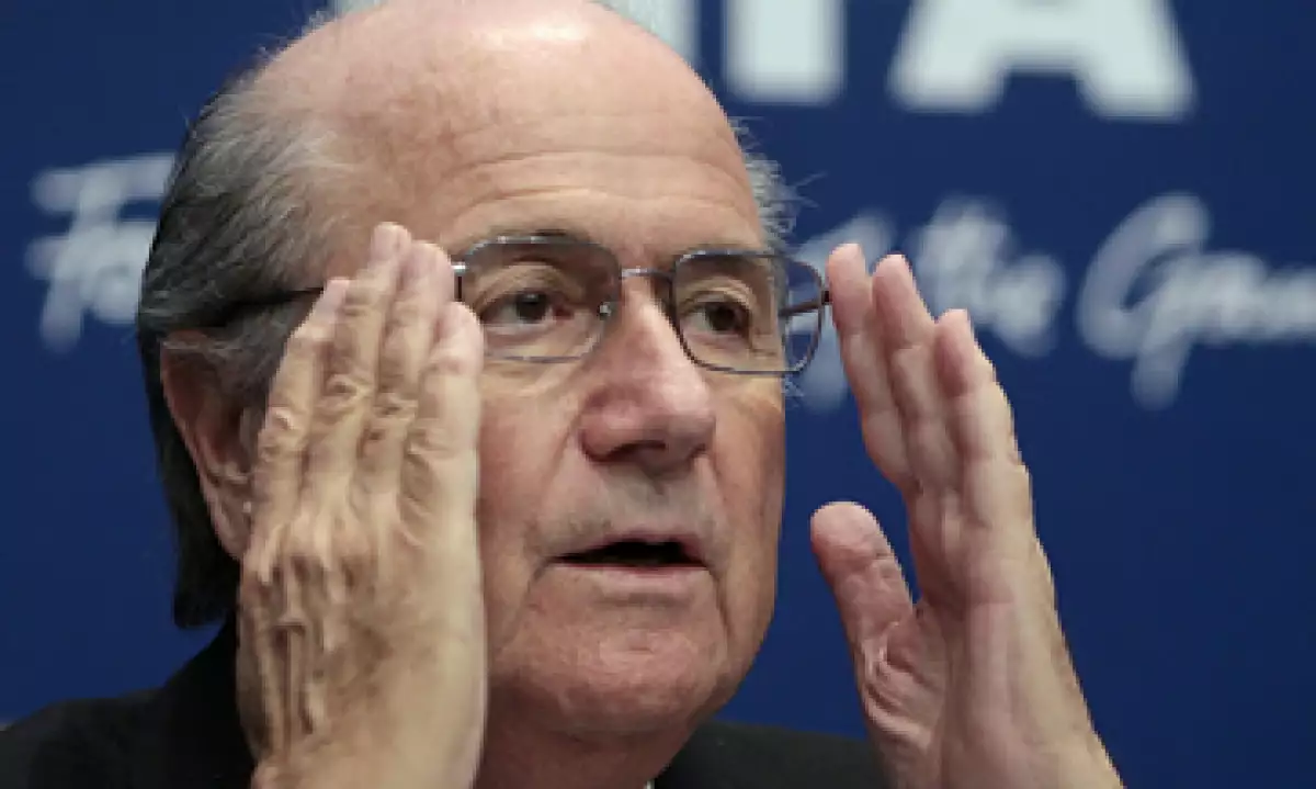 Los programas anunciados acabarán a mitad de 2012, y después seguirán la doctrina del presidente Joseph Blatter (foto), que es absolutamente la tolerancia cero, dijo Eaton. (Foto: AP)